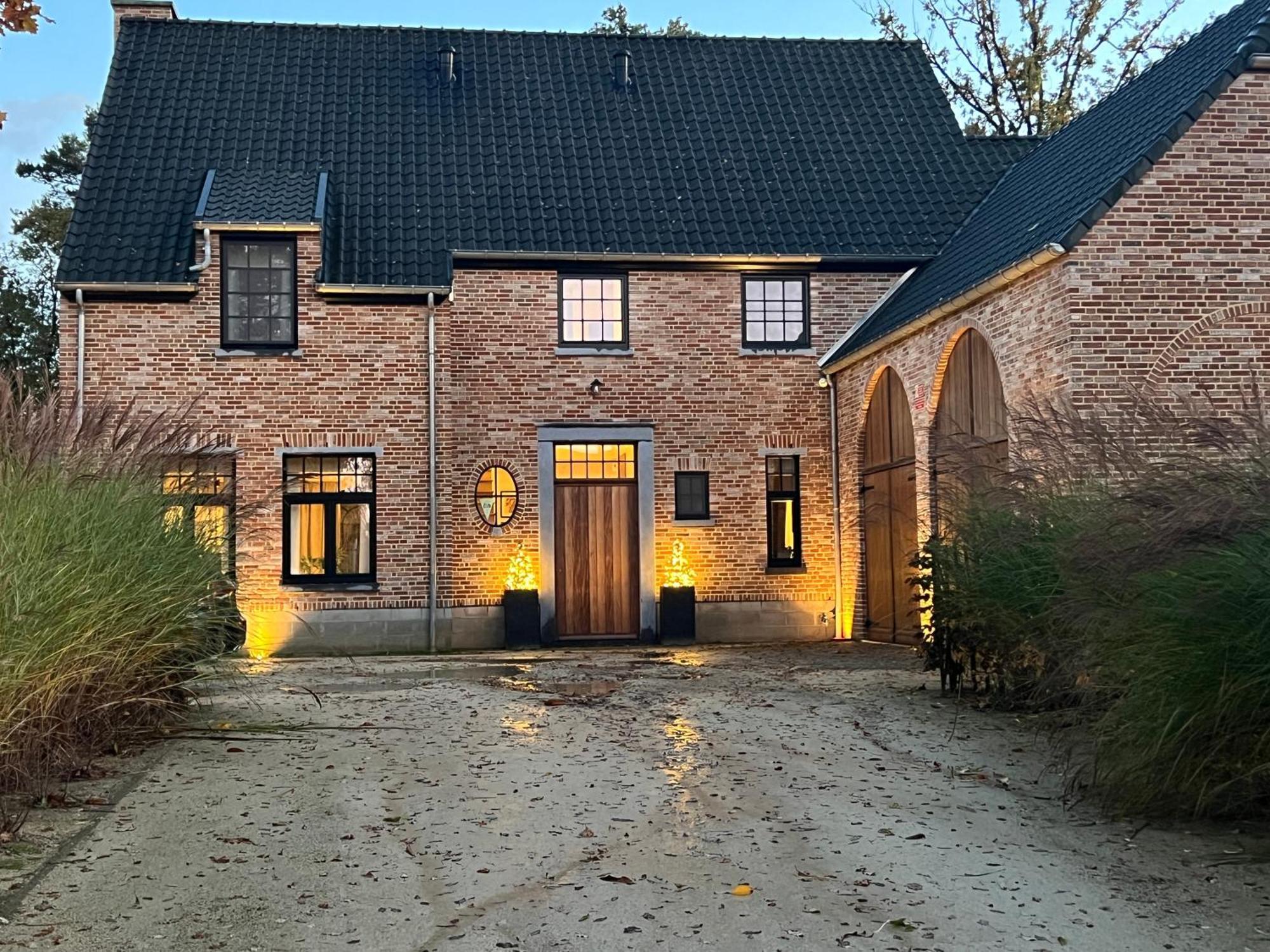 Het Herenhuis Genk Bagian luar foto