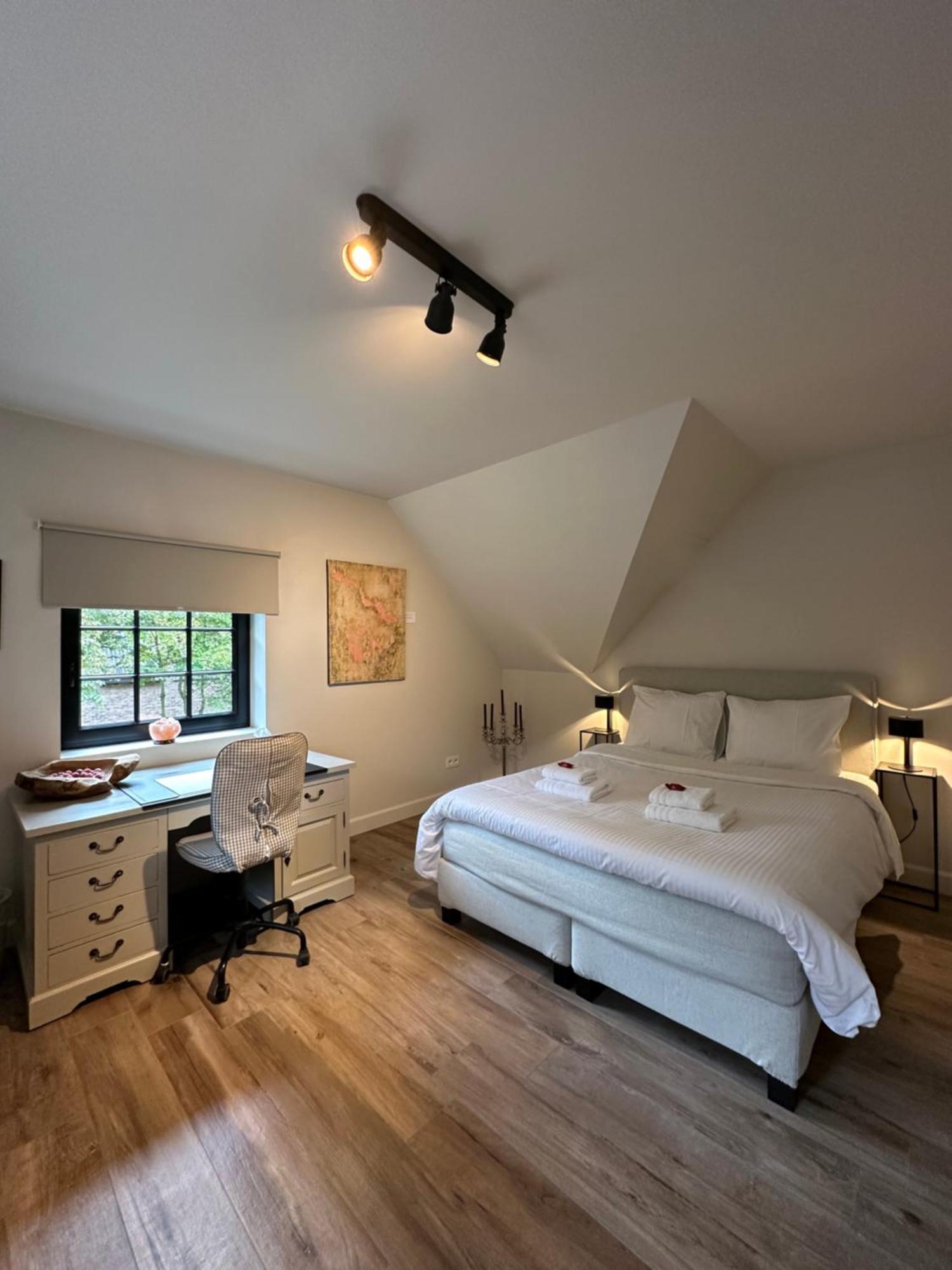 Het Herenhuis Genk Bagian luar foto